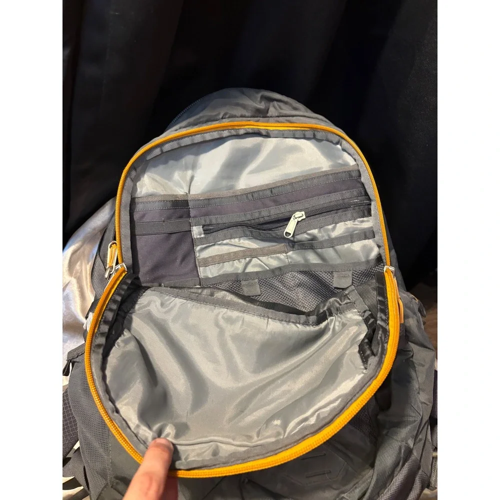 The North Face Recon Backpack Grey Yellow FlexVent Laptop Daypack Hiking Bag